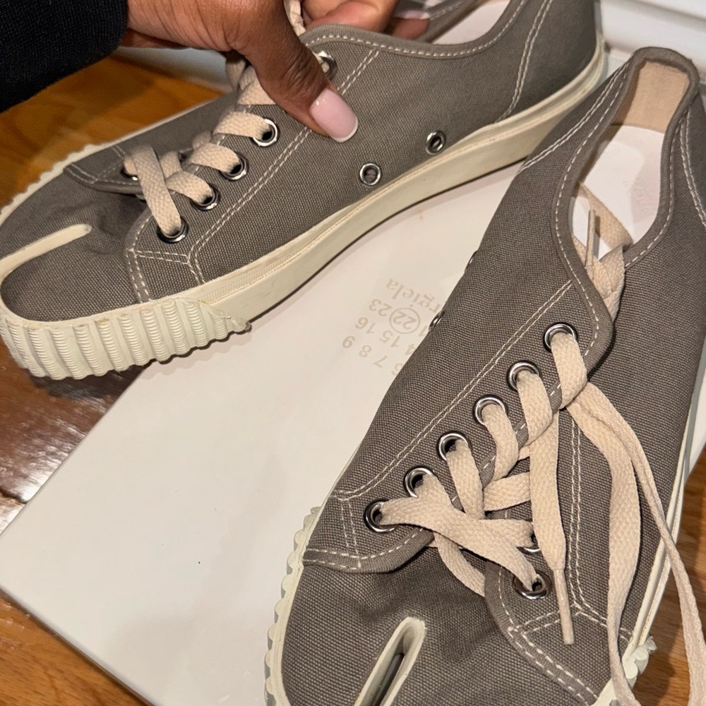 Maison Margiela Gray Tabi Canvas Sneakers - Picture 5 of 6